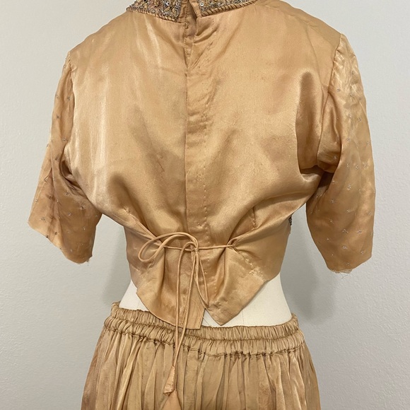 Gorgeous custom made set - cropped embellished top w/ gold flared pants. - Picture 5 of 9